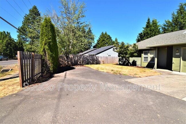 Building Photo - 5500 SW 209th Ave
