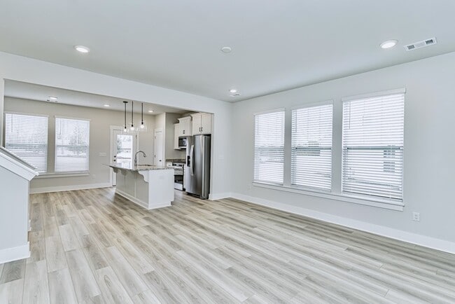 Photo - 114 Marston Ln House