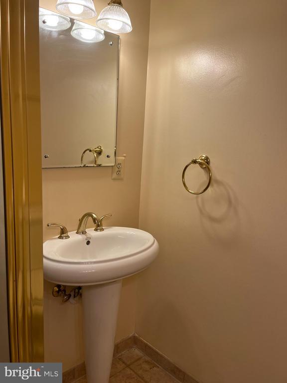 Foto del edificio - 147 E St NE