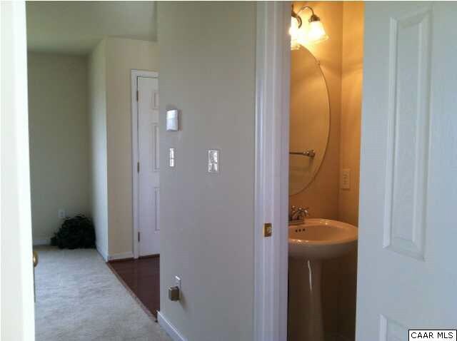 Building Photo - 254 Ironhound Dr