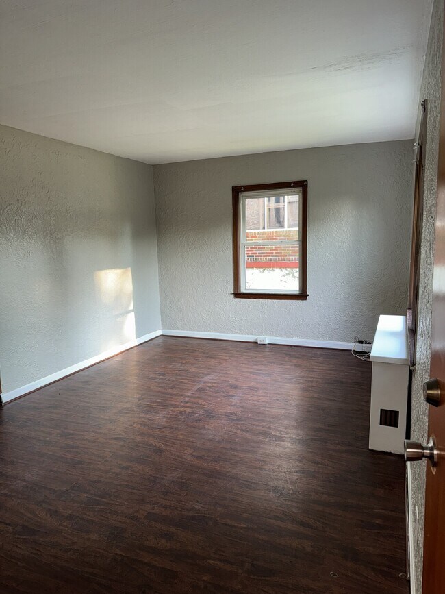 Building Photo - 2910 Boudinot Ave