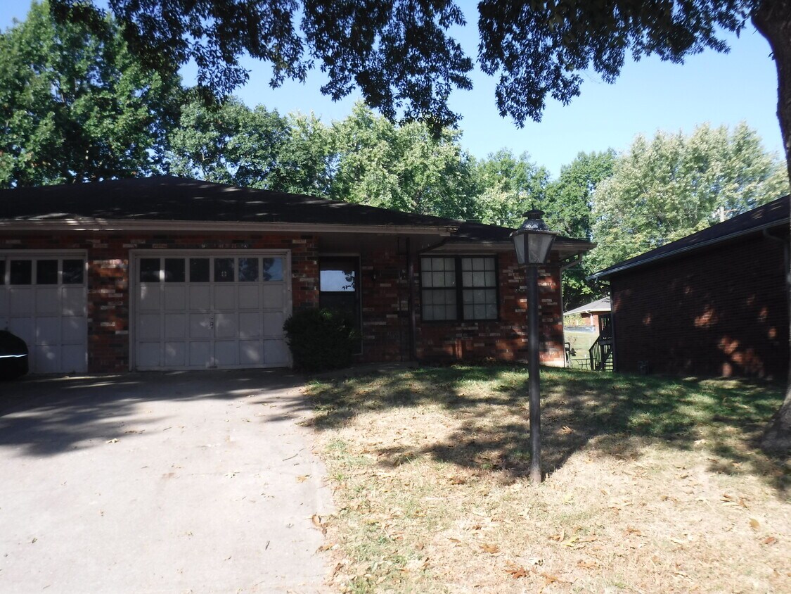 Primary Photo - 1612 Pat Dr