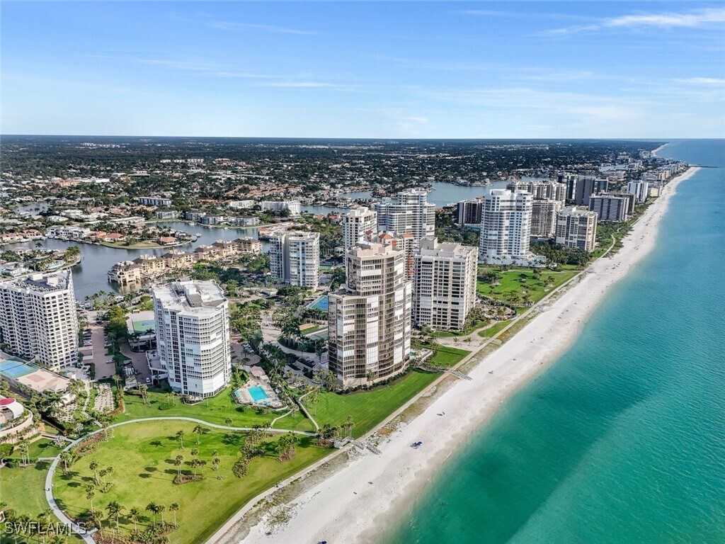 Primary Photo - 4401 Gulf Shore Blvd N