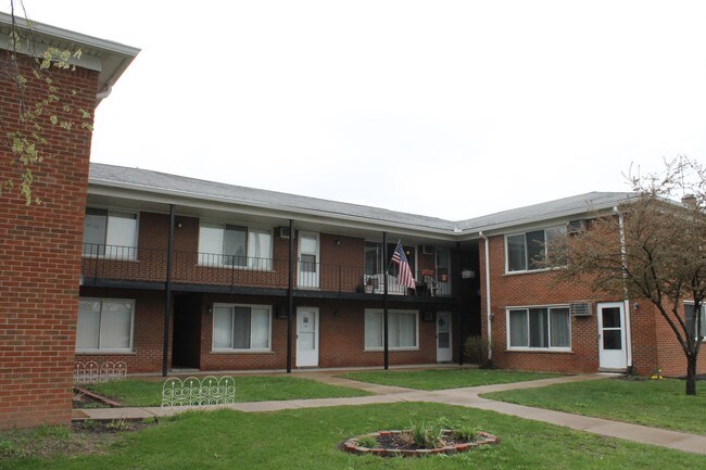 Foto del edificio - Redford Square Apartments
