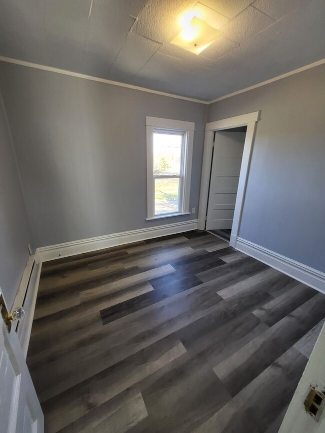 Building Photo - 233 Delaware Ave