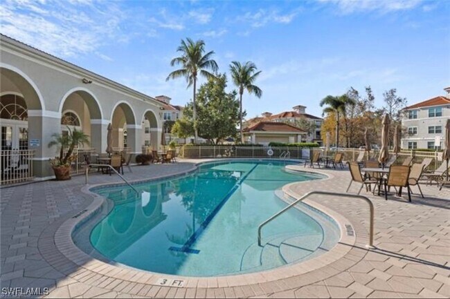 Foto del edificio - 23600 Walden Center Dr