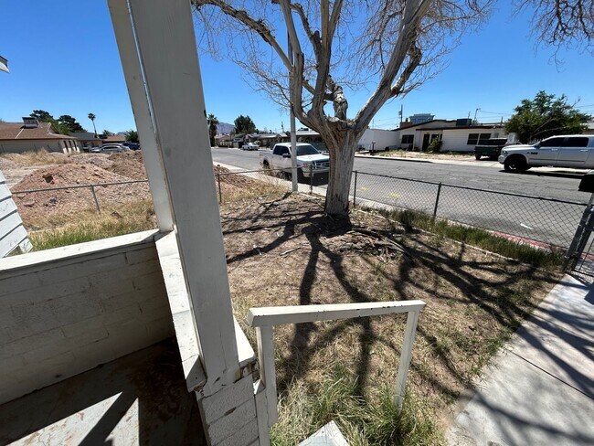 Foto del edificio - Spacious 4 bedroom, 2 bathroom home locate...
