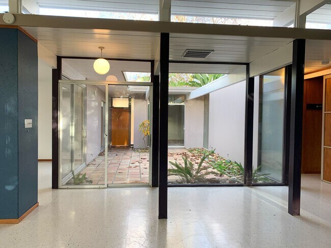 Building Photo - High-End San Jose 4 Bedroom Eichler!