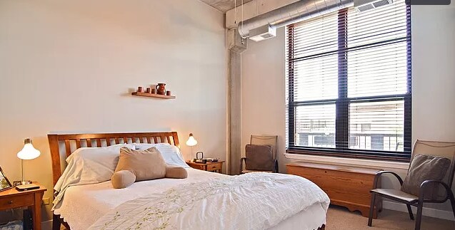 Foto del edificio - 811 W 15th Pl