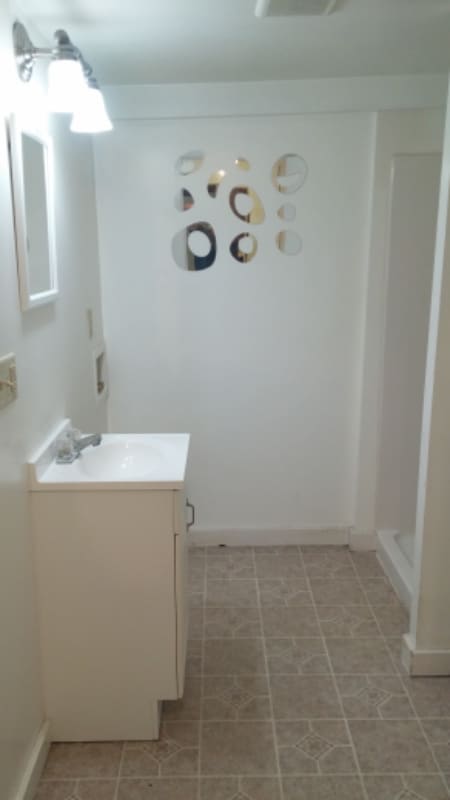 Building Photo - 3 River Rd