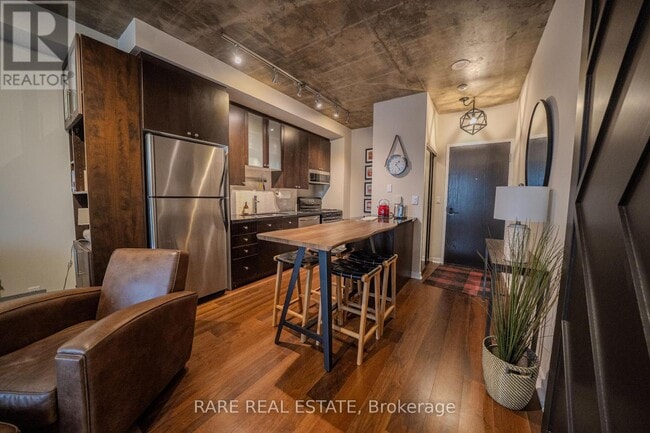 Building Photo - 1 Shaw St