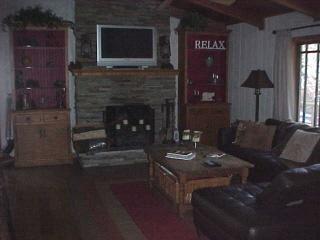 Building Photo - 5475 Acorn Dr