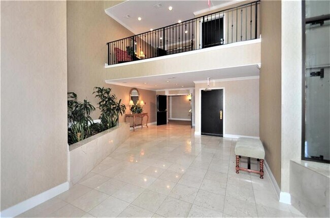 Building Photo - 27209 Plantation Dr NE