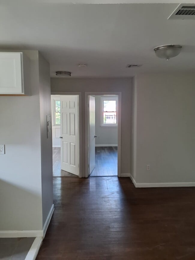 Building Photo - 377 Clinton Pl