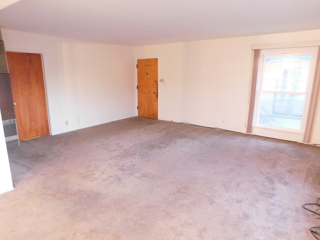Entry - 70 Belmont Ave