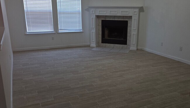 Building Photo - 6009 Graphite Dr