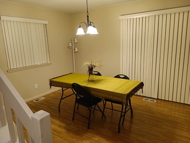 large dining room - 11640 Community Center Dr