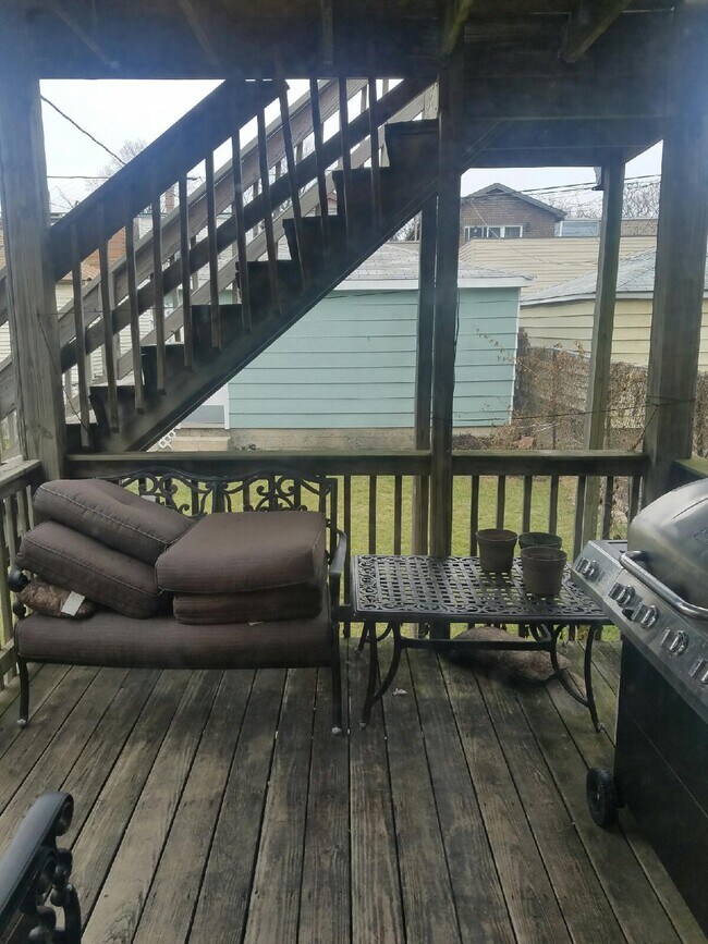 Porch/deck area - 1522 N Campbell Ave