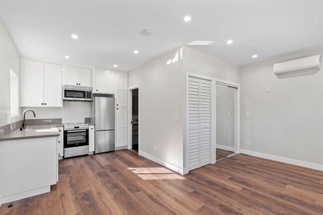 Foto del edificio - Culver City Rental -  Detached Studio with...