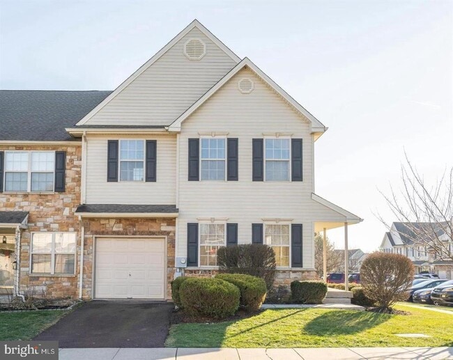 Building Photo - 4407 Waterford Way