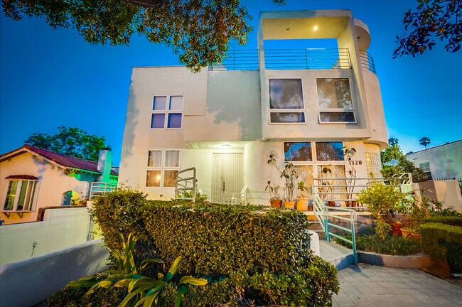 Foto del edificio - 1128 22nd St