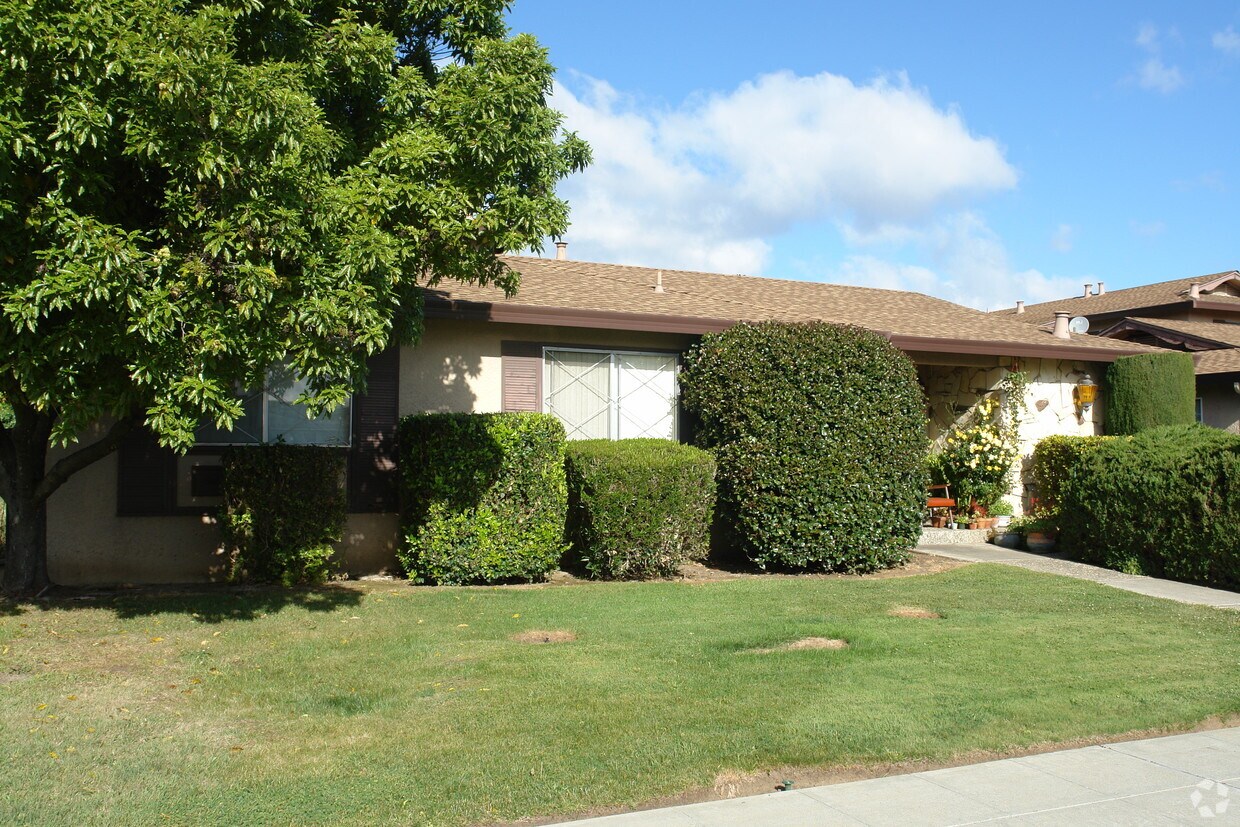 Primary Photo - 1315 Castlemont Ave