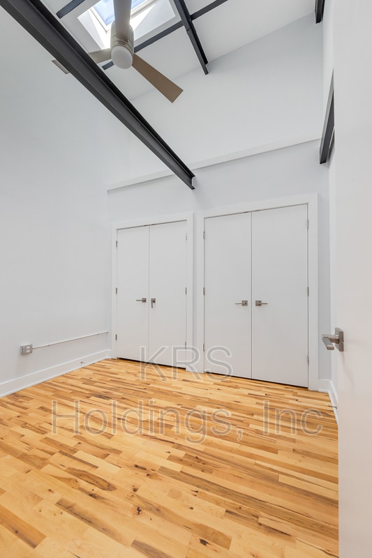 Foto del edificio - 306 N Road St