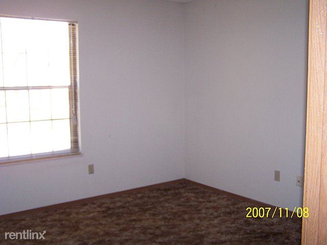 Foto del edificio - 29 Cherry Tree Ln