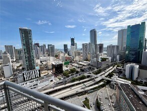 Building Photo - 350 S Miami Ave