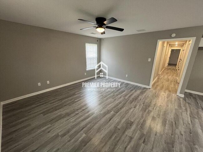 Foto del edificio - 3418 Rosecreek Cove