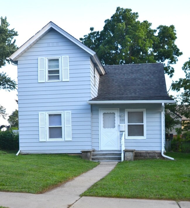 Building Photo - 820 Brown St