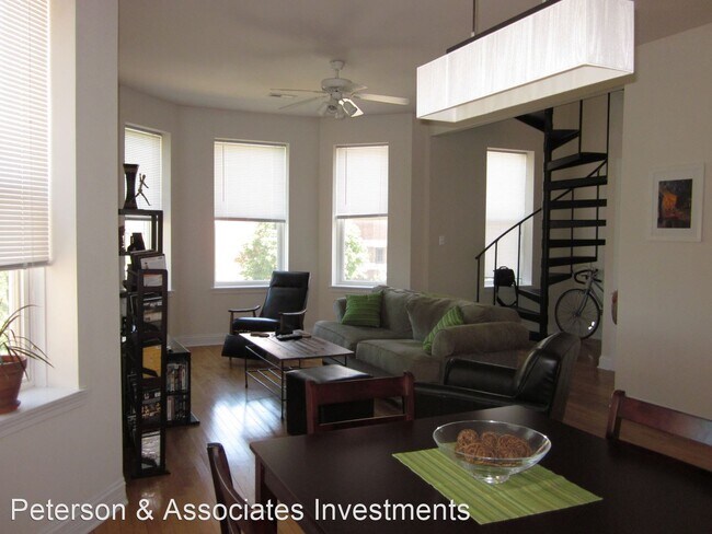 Building Photo - 3 br, 2 bath Apartment - 1434 N. Greenview