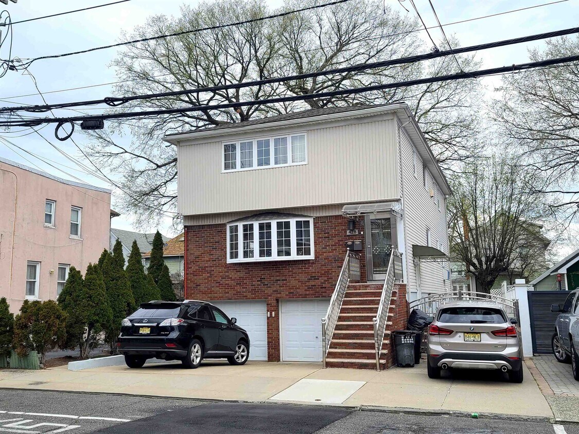 Primary Photo - 428 73rd St