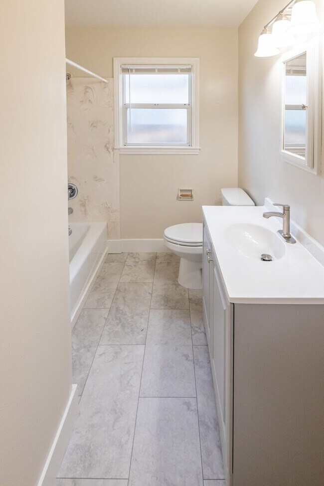 Foto del edificio - 600 S Idaho St