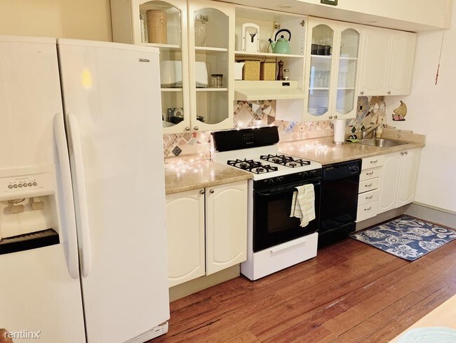Foto del edificio - 2 br, 1.5 bath Townhome - 209 S Wolfe St