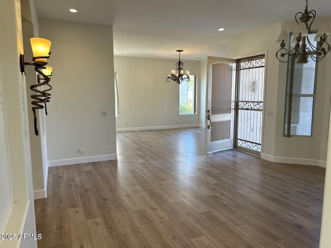 Foto del edificio - 3160 S Greythorne Way