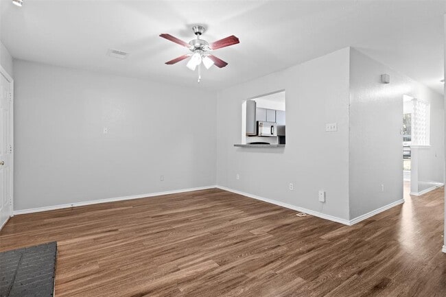 Building Photo - 1807 River Crossing Cir