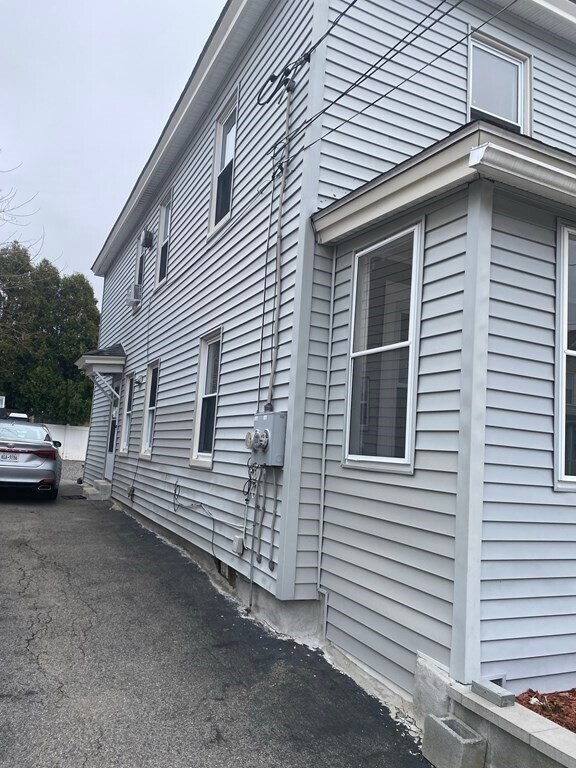 Building Photo - 41 Delard St