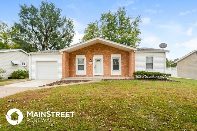 Building Photo - 2060 Avon Dr