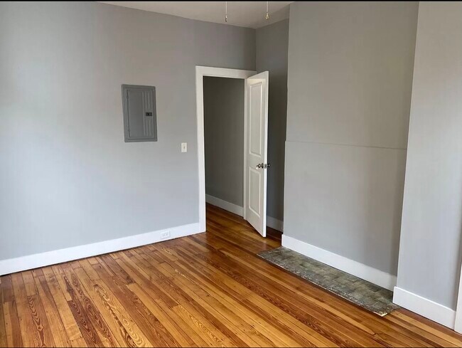 Building Photo - 4251 Leidy Ave