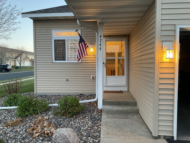 Building Photo - 4244 Jarmann Ln