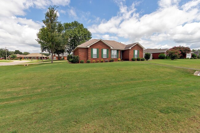Building Photo - Home for Rent in Millbrook