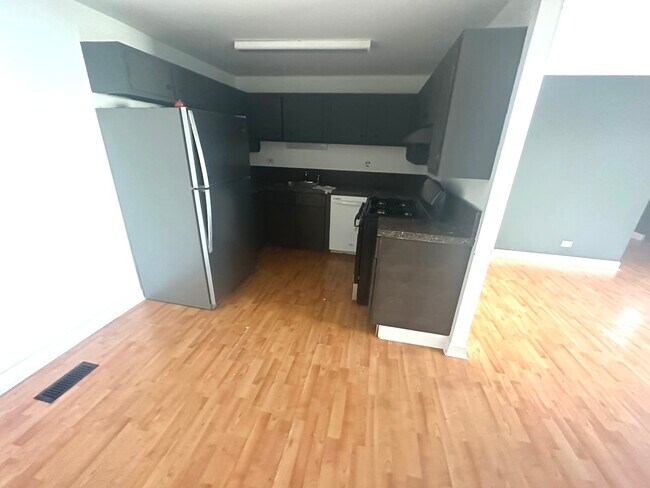 Foto del edificio - 828 Pondview Ct
