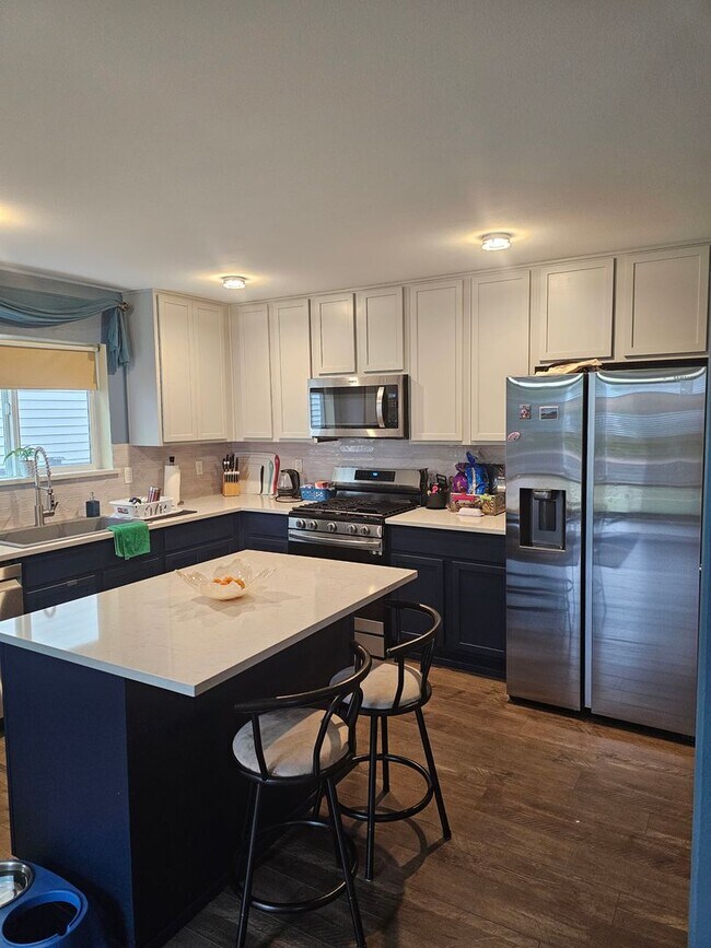 Foto del edificio - 3 Bedroom Home for rent in Tahoma Terra community!