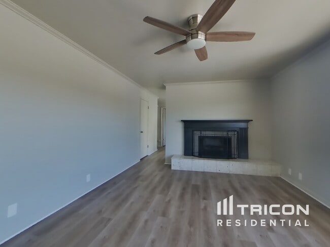 Foto del edificio - 205 E 1600 N St