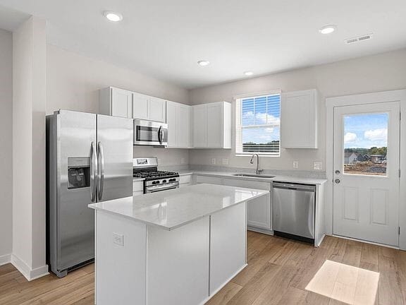 Foto del edificio - 2705 Fordham St