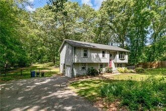 Building Photo - 125 Shippeetown Rd