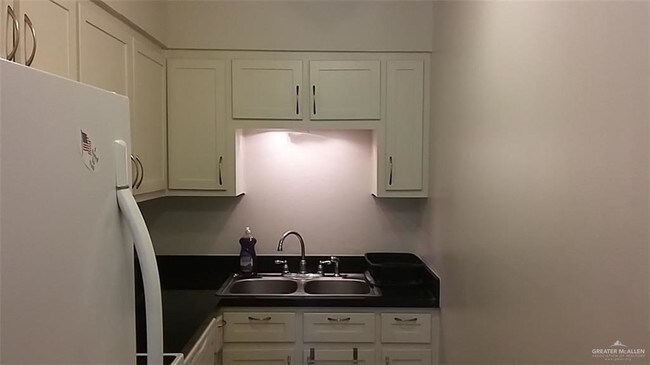 Foto del edificio - 1418 Beech Ave