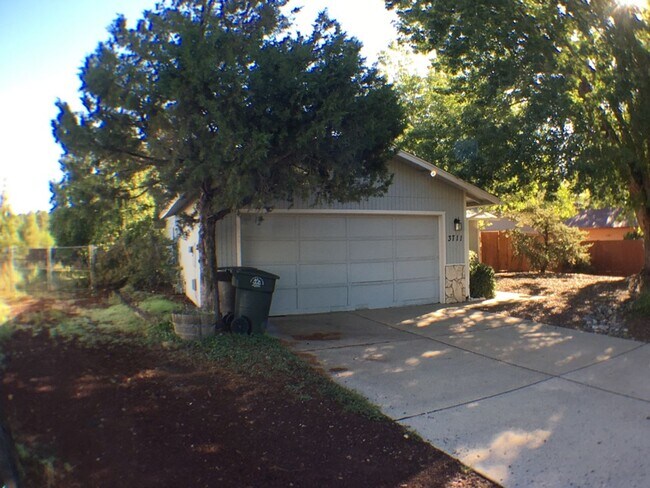 Foto del edificio - Nice single level home on cul de sac in Foxglenn neighborhood