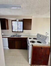 Building Photo - 1847 Dawn Ct